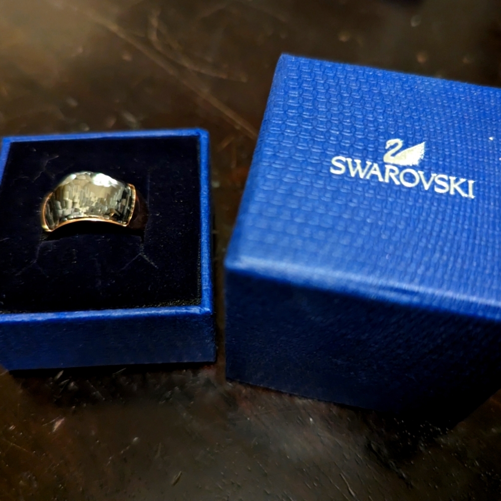 Swarovski dome crystal ring size 6